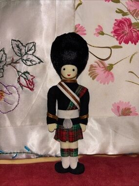 Vintage Felt Tartan Bearskin Scottish Guard Kilt Doll Ornament!